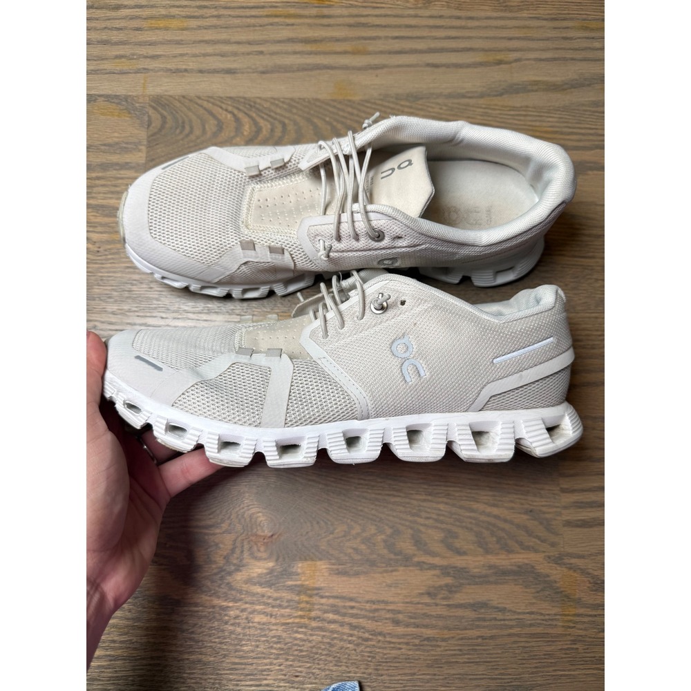 On Cloud 5 Women Running Shoes Size 9.5 Sneakers